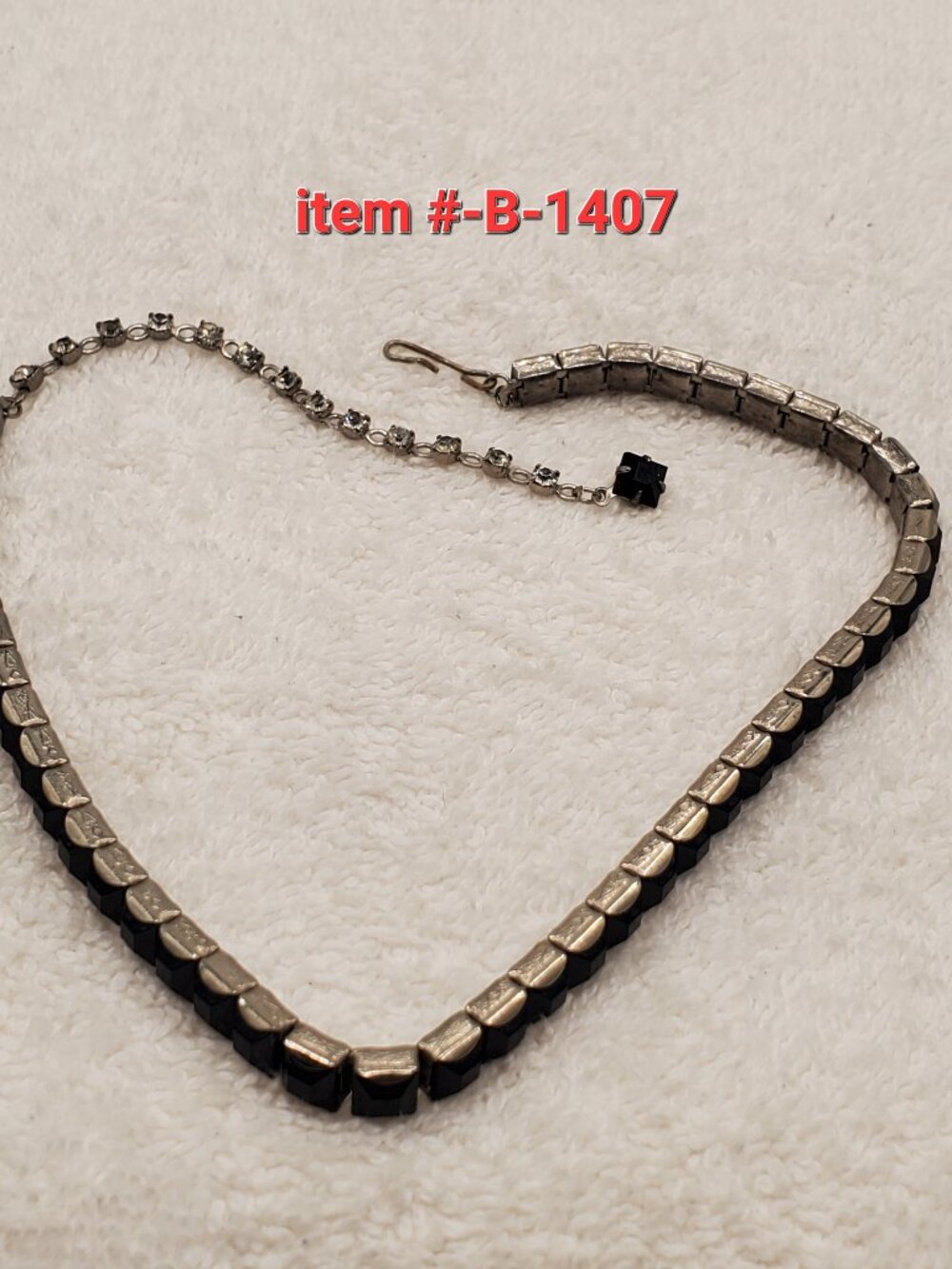 1 Necklace, item #B-1407, wt. 30 grams.